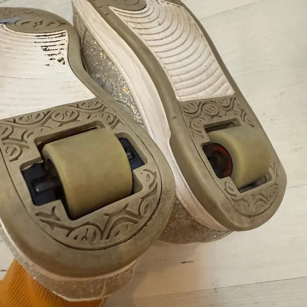 Heelys girls silver